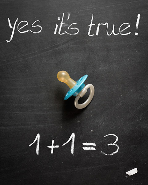 190693-480x600-pregnancy-announcement